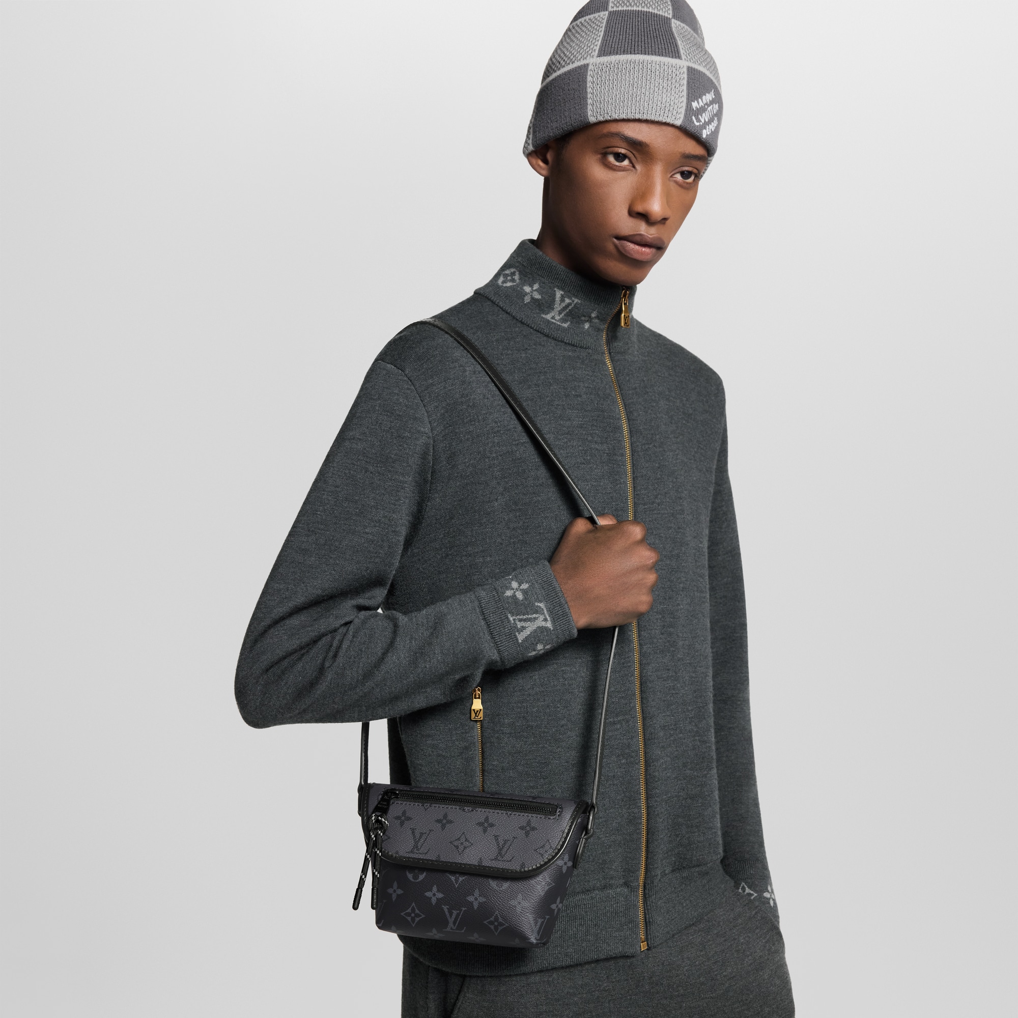 Pulse Wearable Wallet Monogram Eclipse - Gifts for Him | LOUIS VUITTON